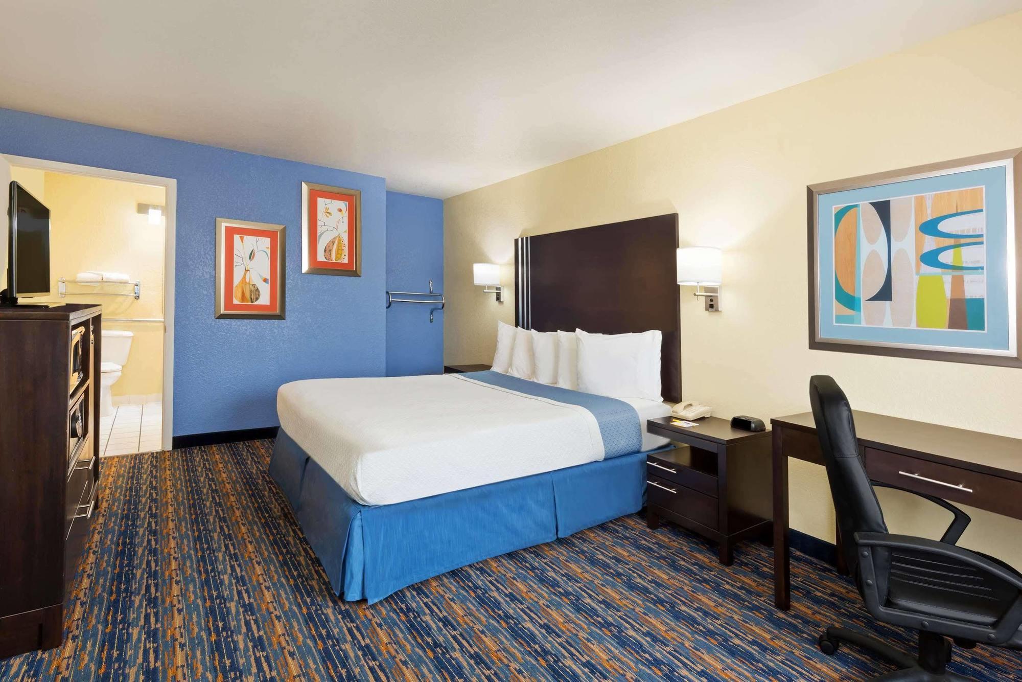 Days Inn By Wyndham Near Seaworld San Antonio Zewnętrze zdjęcie
