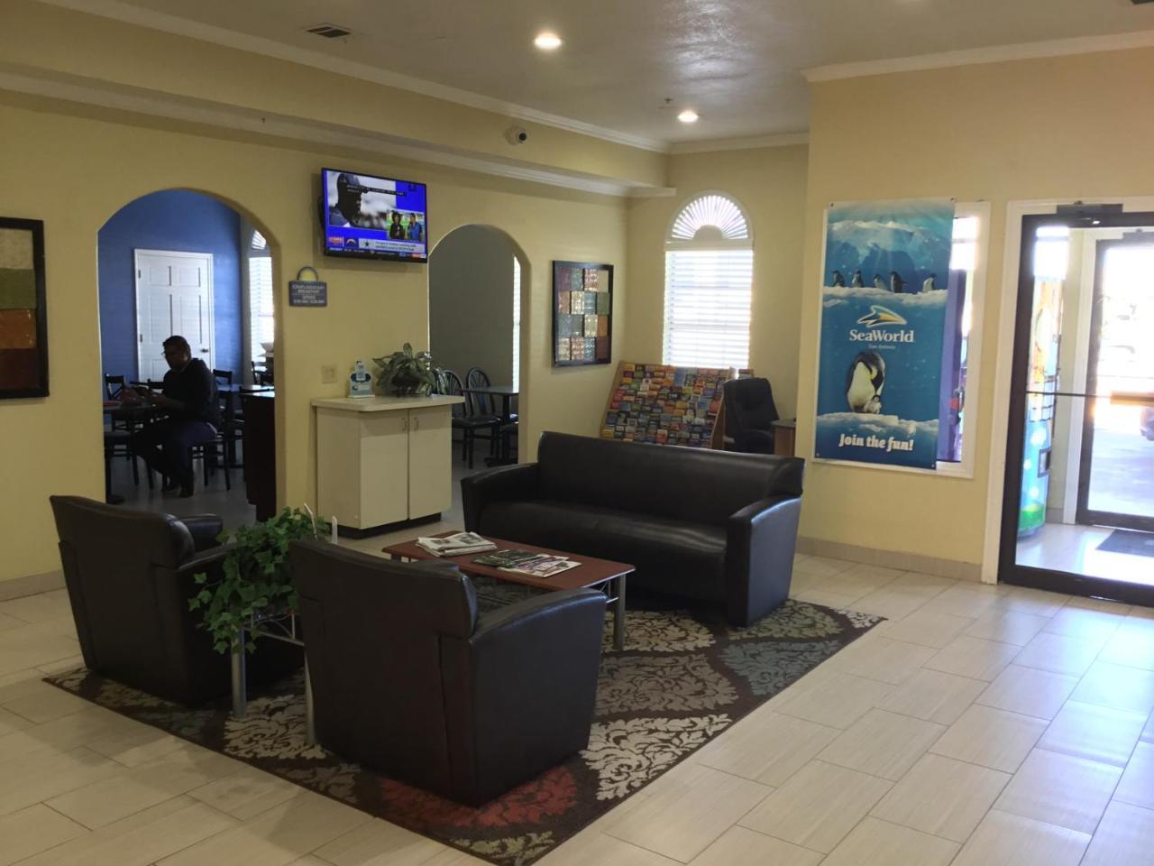 Days Inn By Wyndham Near Seaworld San Antonio Zewnętrze zdjęcie